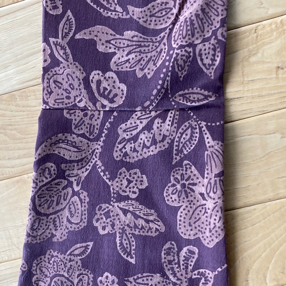 We The Free Mauve Floral Patterned Pull On Flare Jeans - Picture 5 of 5